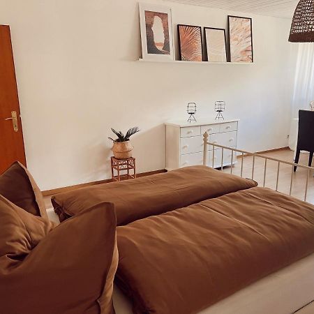 Ferienwohnung Moselflair Mit Direktem Blick Auf Die Mosel Und Weinberge Oberfell Exterior foto
